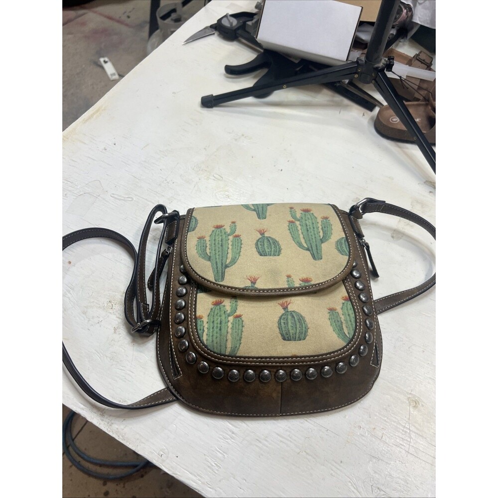Nocona  Concealed Carry Crossbody Bag Brown Faux Leather Southwestern Design
